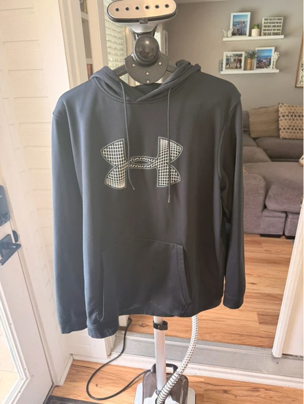 UA Men’s Hoodie XXL